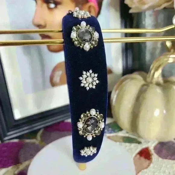 ✨️Velvet Navy Blue Headband with Jewels✨️ - Picture 1 of 4